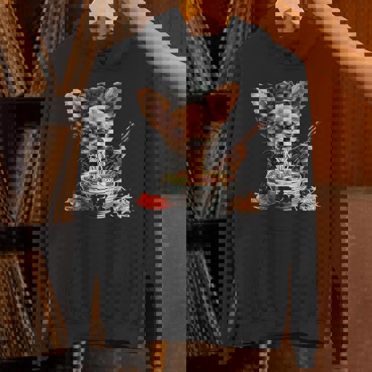 空手犬のチワワがラーメンを食べる、日本、面白いラーメン パーカー