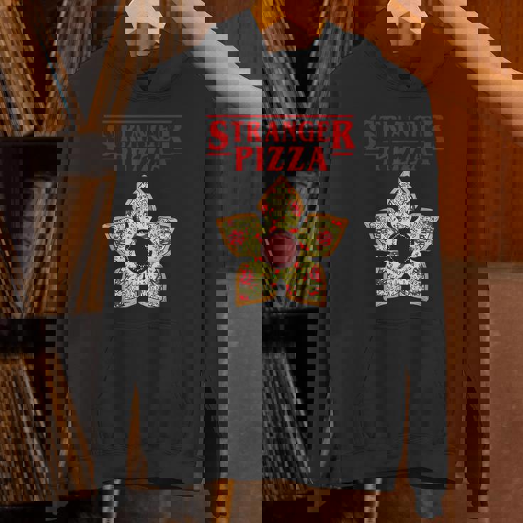 面白いストレンジャー・ピザ・シングス パーカー