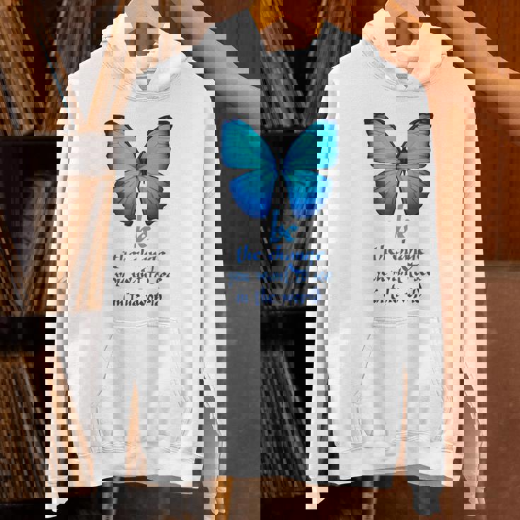 Be The Change 蝶 パーカー