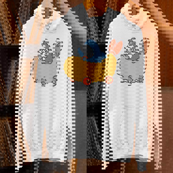 エビフライのくるまを運転するサメ パーカー