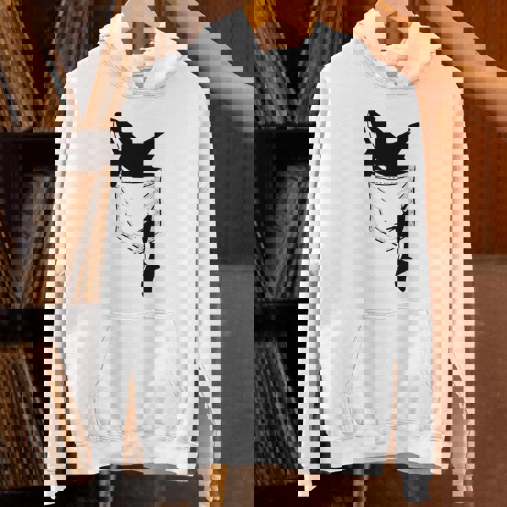 カジュアルなシャチ 面白いオルカをポケットに Hoodie