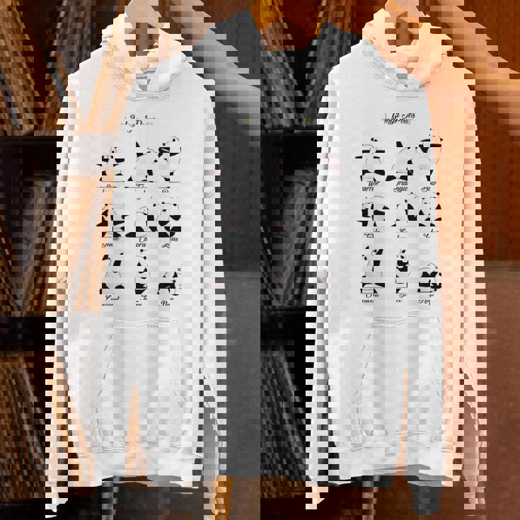 パンダヨガポーズ、パンダは異なるヨガポジションを作ります。 Hoodie