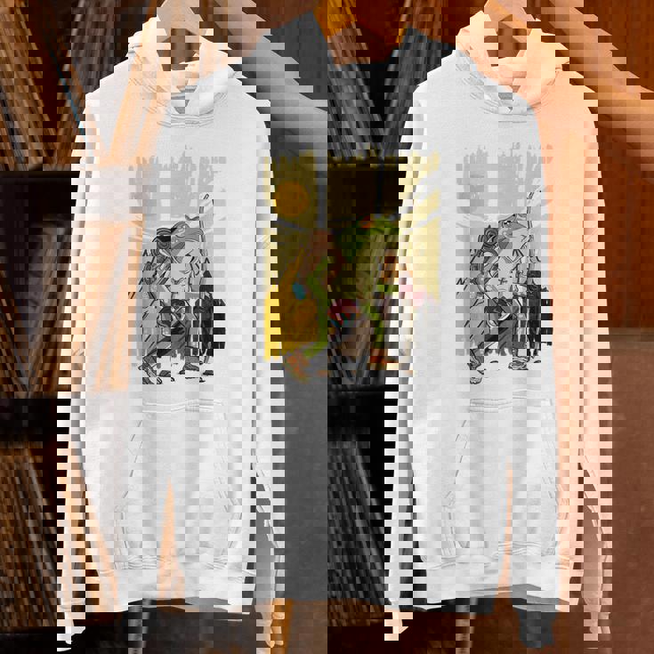 楽しいカエル ハイキングと登山愛好家 Hoodie