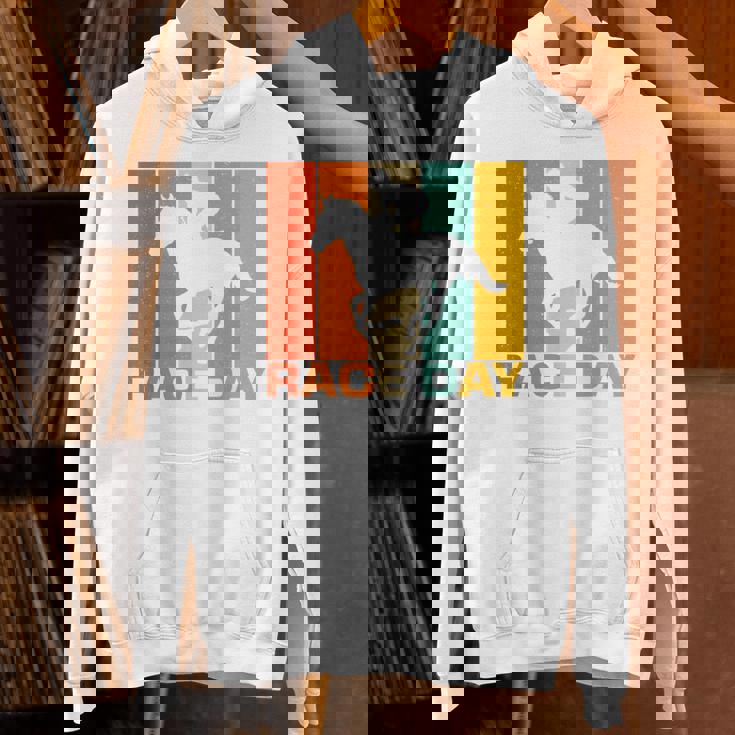 面白い 競馬 ビンテージ レースデー Ky ダービー 馬 ジョッキー パーカー