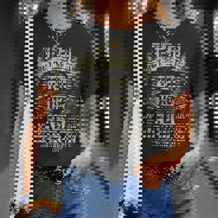 1957年5月 68歳の誕生日プレゼント 男性 68歳 誕生日 Tシャツ 彼女への贈り物