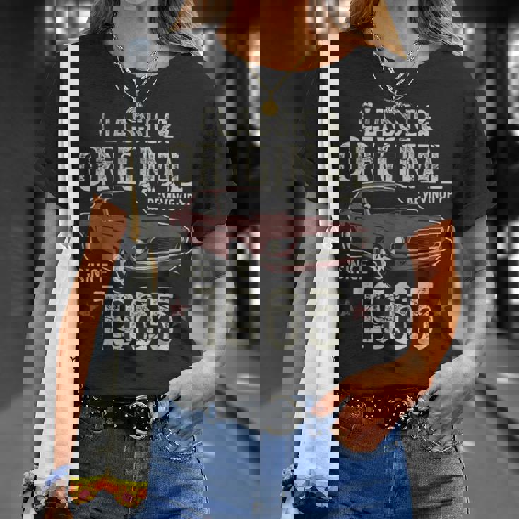 1965年生まれ クラシックカー 60歳の誕生日 Tシャツ 彼女への贈り物