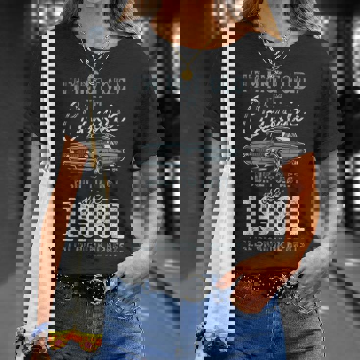 1981年クラシックカー生誕44周年 Tシャツ 彼女への贈り物