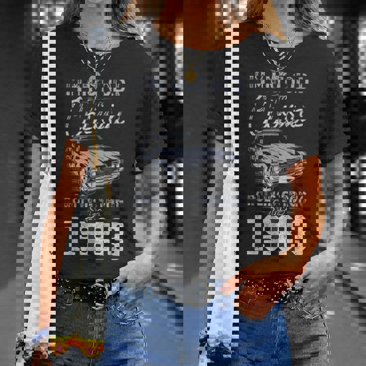 1983年生まれ マッスルカー生誕42周年 Tシャツ 彼女への贈り物