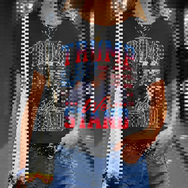 2024 選挙集会での銃撃を生き延びたドナルド・トランプの大統領選への戦いは終わらない Tシャツ 彼女への贈り物
