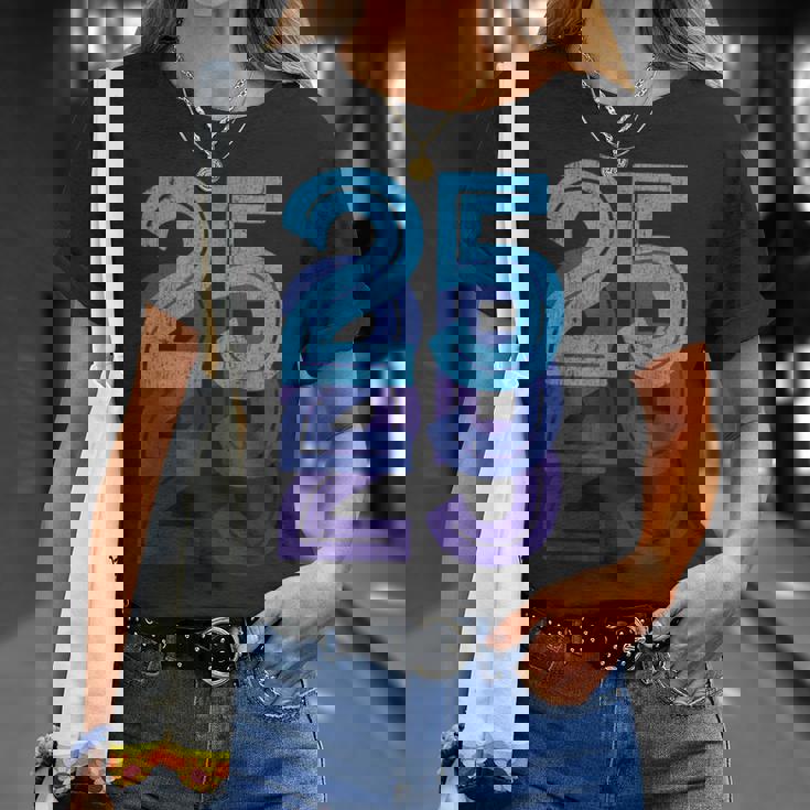 25ラッキーナンバー25歳の誕生日スポーツチーム-25 Tシャツ 彼女への贈り物