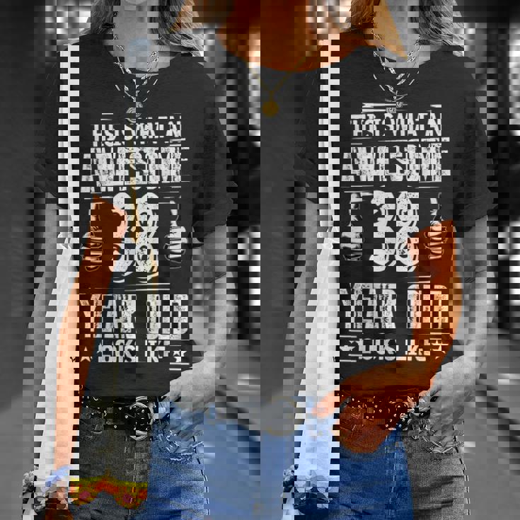 38歳の誕生日プレゼントは私に38歳をもたらしました 良い 面白い 38歳 Tシャツ 彼女への贈り物