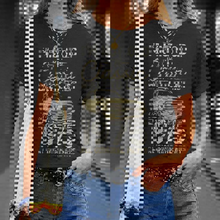 50 歳の誕生日、1975 年以来、クラシックカー、50 歳 Tシャツ 彼女への贈り物