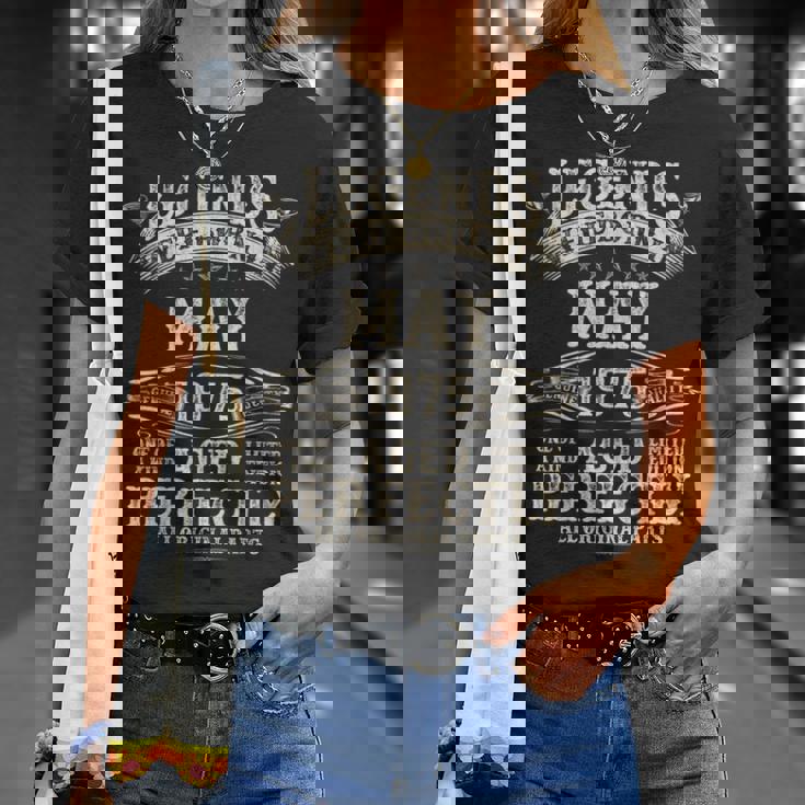 50歳の男性への誕生日プレゼント 1975年5月 50歳 誕生日 Tシャツ 彼女への贈り物