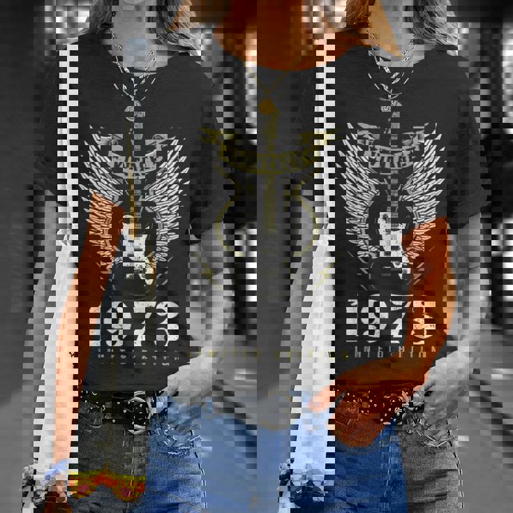 52歳のギフト ヴィンテージ 1973年生まれ レトロ 52歳の誕生日 Tシャツ 彼女への贈り物