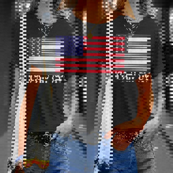 5月1日の忠誠の日 Tシャツ 彼女への贈り物