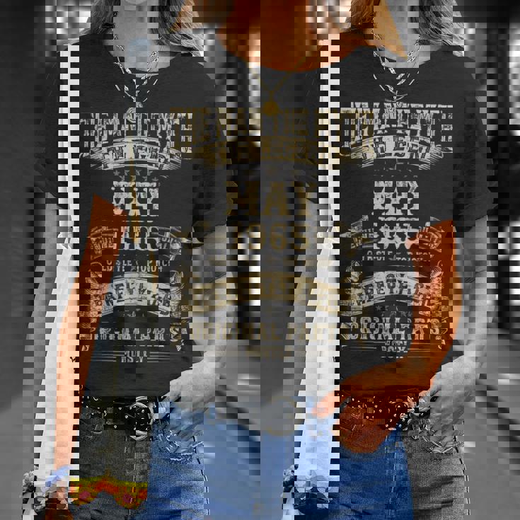 60歳の誕生日プレゼント 男性神話 1965年5月 Tシャツ 彼女への贈り物