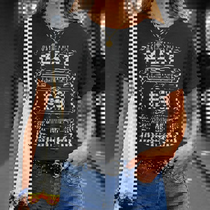 63歳の誕生日伝説は1961年5月に誕生しました。 Tシャツ 彼女への贈り物