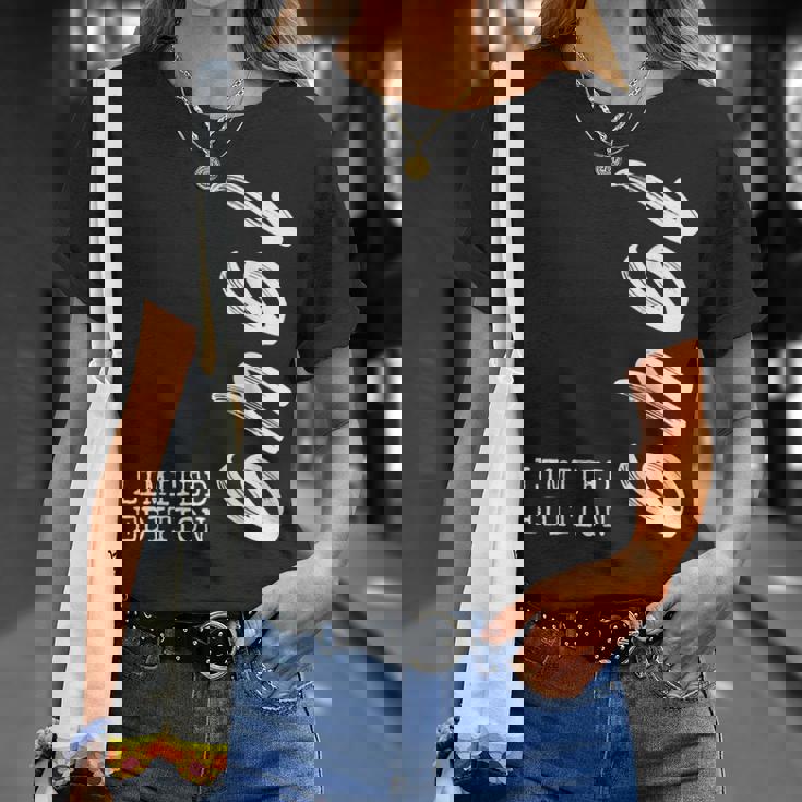 76歳の誕生日 男性 女性 76歳 1949年 装飾 おもしろギフト Tシャツ 彼女への贈り物