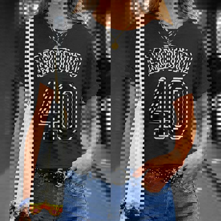 Around 40 アラフォー（四十歳 40才）【ユニフォーム風】（お誕生日）祝 40代 サプライズ 面白 Tシャツ 彼女への贈り物