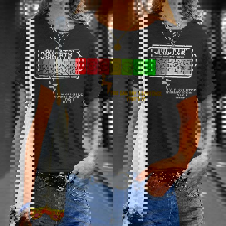 Bateríaocial Divertida Introvertida Charlaocialocialización Camiseta unisex Regalos para ella