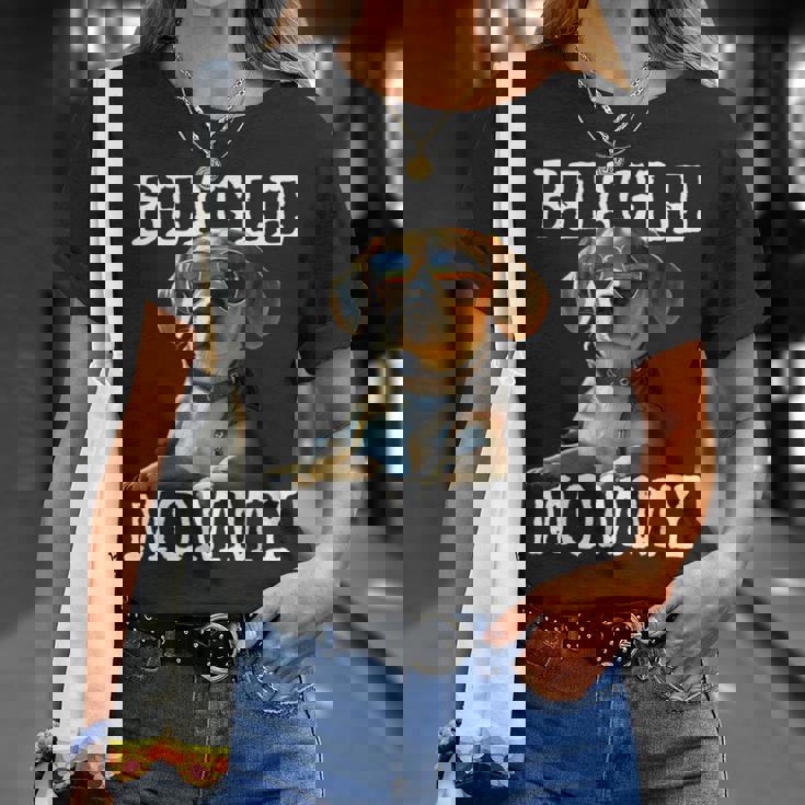 Beagle Mommyビーグル ママ フンデ ママについてつぶやく イングリッシュ・ビーグル ママ Tシャツ 彼女への贈り物