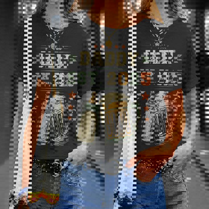 Daddy Est 2025 年のパパ 初めての父の日 新しい父親 若い父親 Tシャツ 彼女への贈り物