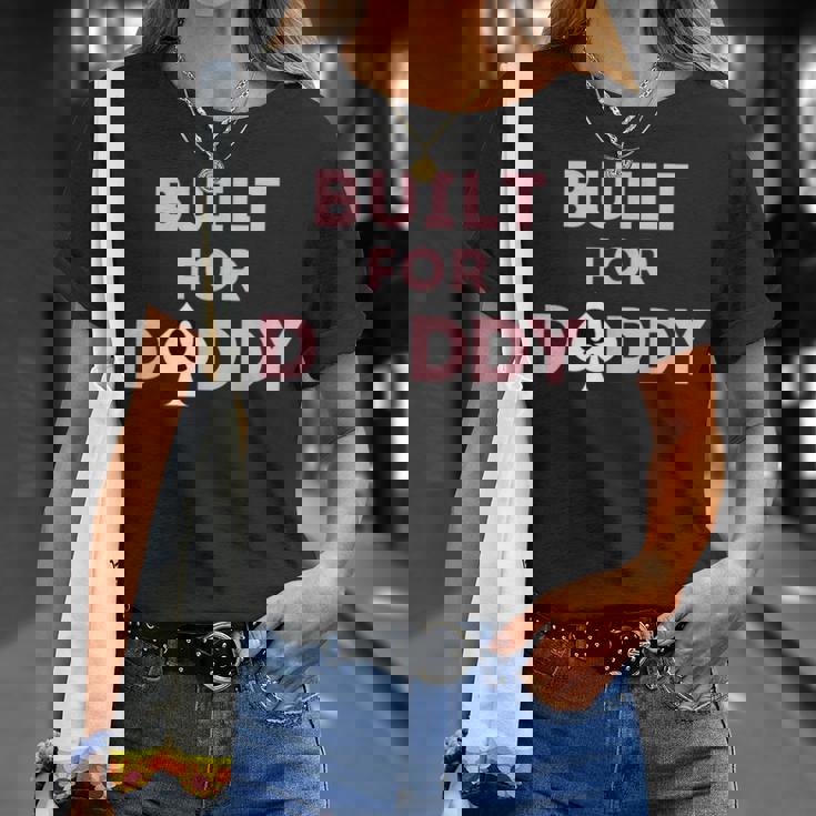 Daddy Qos用に作られています ピンク セクシー スペードの女王 ギフト Tシャツ 彼女への贈り物