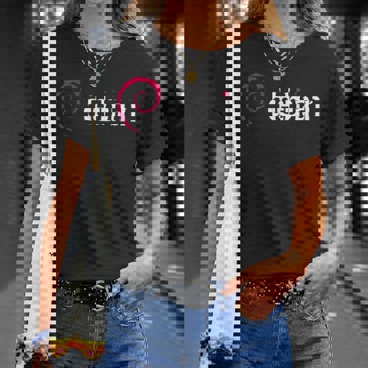 Debian Linux Tux プラグインプログラマー Tシャツ 彼女への贈り物