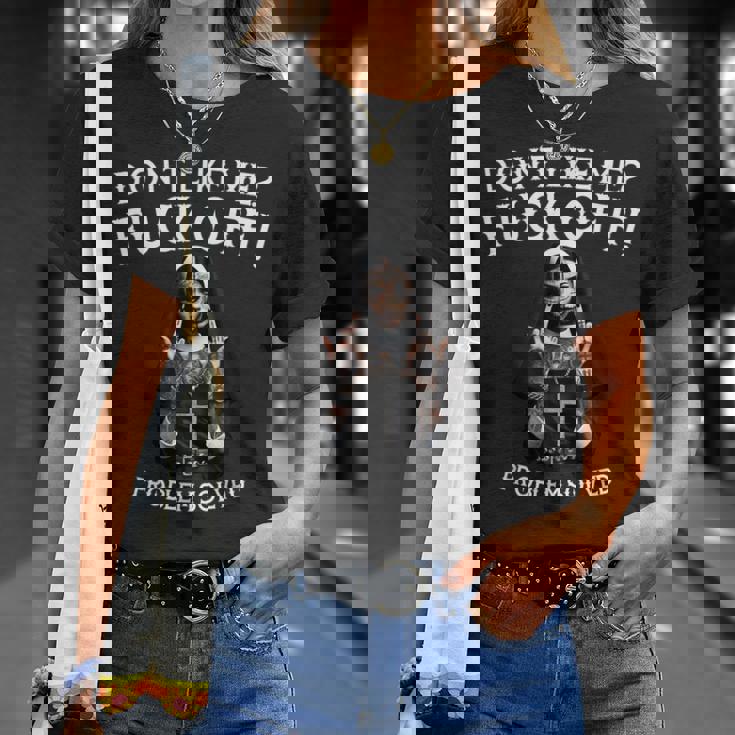 Fearless Nun Rebellion Intyle Tシャツ 彼女への贈り物