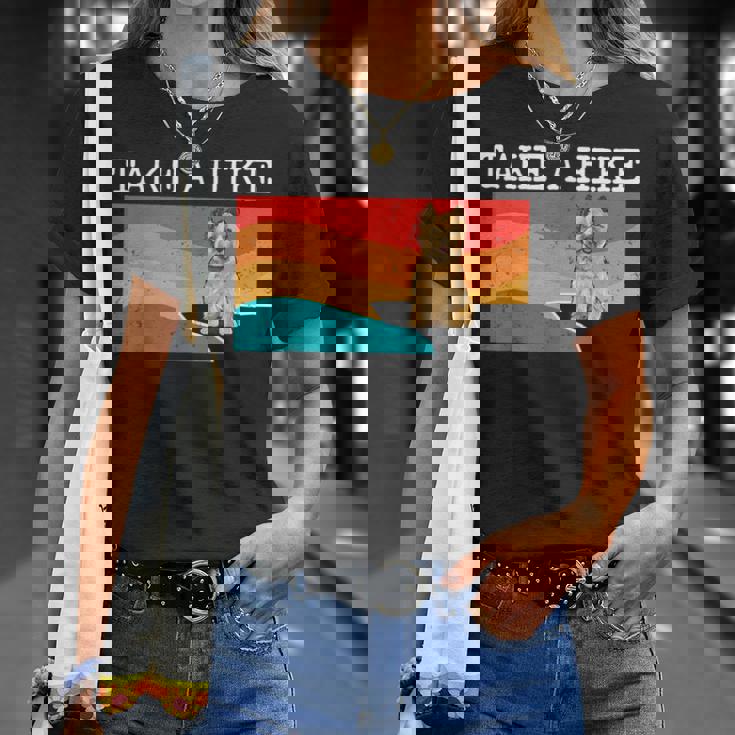 Take A Hike ケアンテリア グラフィック ハイキング Tシャツ 彼女への贈り物