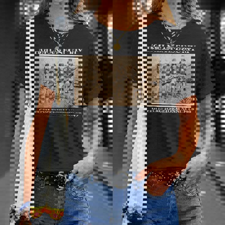 Homelandecurity Fighting Terrorismince 1492 Tシャツ 彼女への贈り物