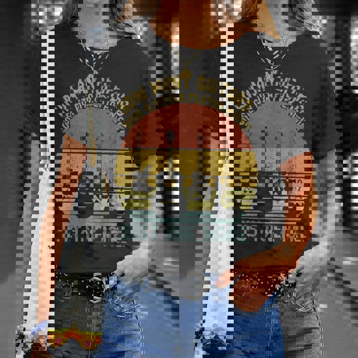 How Many Guitars メンズ ミュージシャン ギタープレーヤー Tシャツ 彼女への贈り物