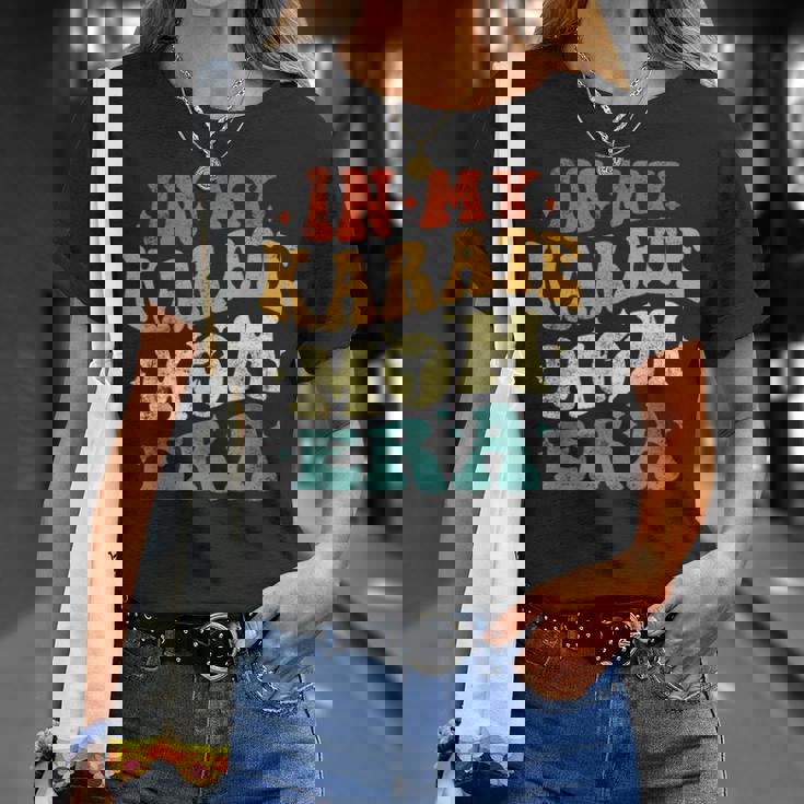 In My Karate Mom Era 面白い 空手 ママ ヴィンテージ 母の日 Tシャツ 彼女への贈り物