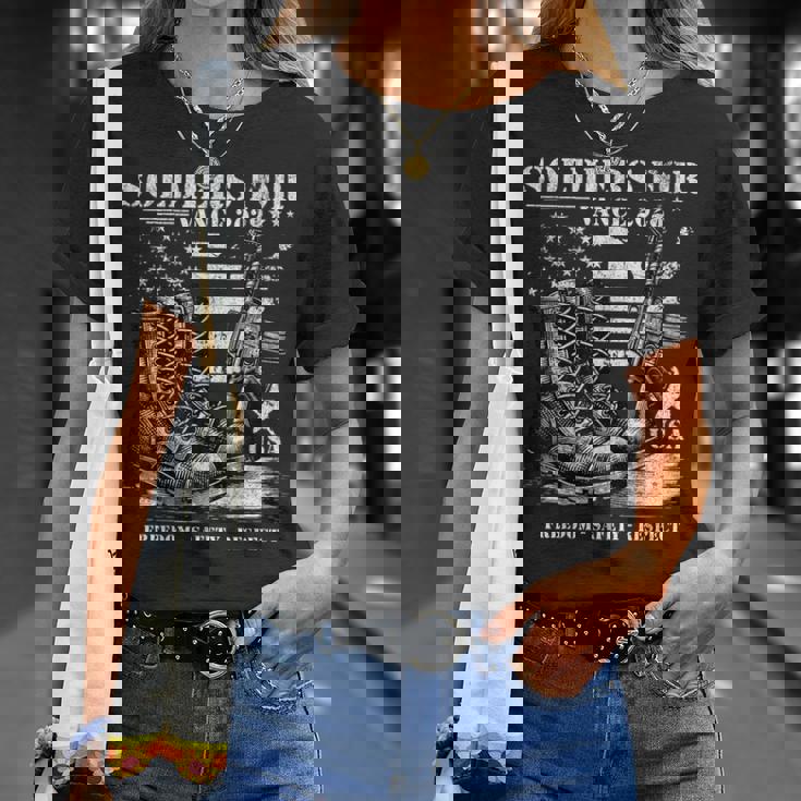 Jdヴァンス軍事選挙2028年アメリカ国旗支持のための兵士 Tシャツ 彼女への贈り物