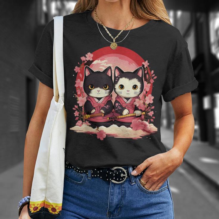Kawaii Japonés Parejasamurai Ninja Gatos Guerrero Arte Camiseta unisex Regalos para ella