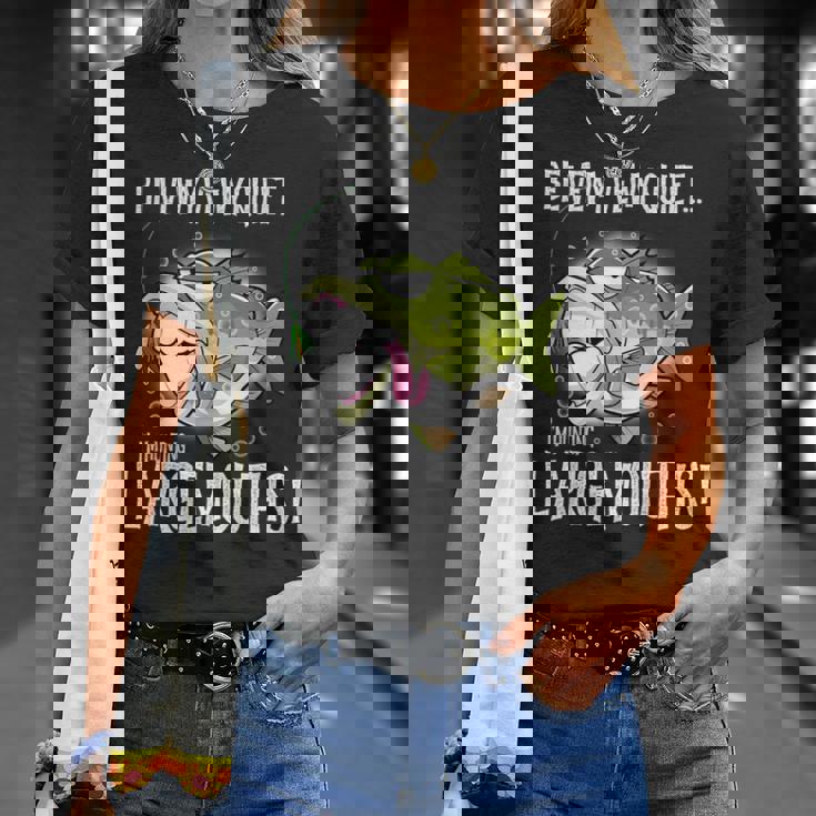 Largemouth Hunter 面白いビッグバス釣りユーモア Tシャツ 彼女への贈り物