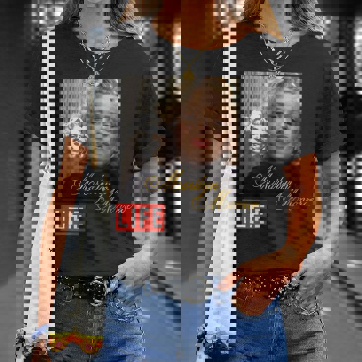 Life Picture Collection _ マリリンモンロー 02 Tシャツ 彼女への贈り物