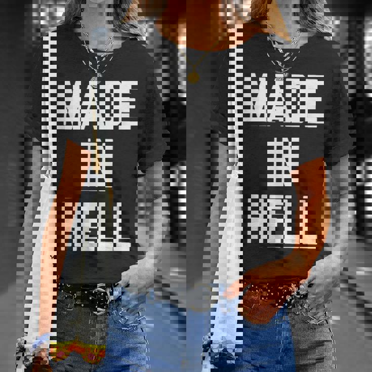 Made In Hell 面白いことわざ皮肉なノベルティ クール Tシャツ 彼女への贈り物