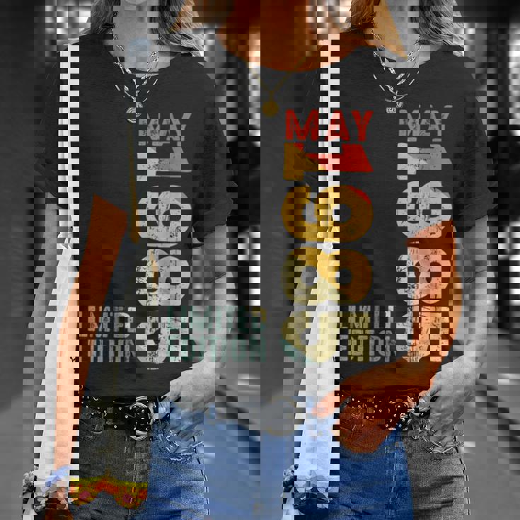 Mes Mayo 1985 Año 1985 Retro 1985Intage 1985 Desde 1985 Cuello Camiseta unisex Regalos para ella