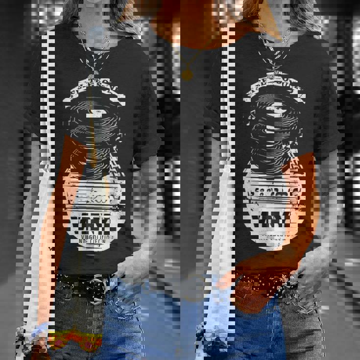 Music Is My Universe レトロなビニールレコードでサウンドを感じる Tシャツ 彼女への贈り物