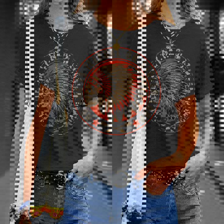 No One Is Illegal Ontolen Land 先住民移民 Tシャツ 彼女への贈り物