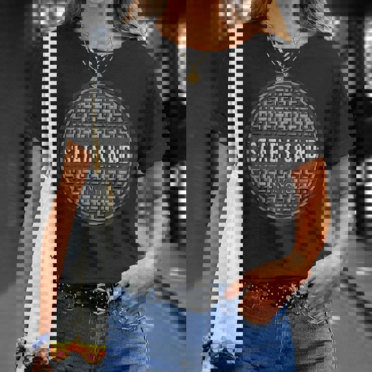 Staten Island Nyc Ny アーバンシティ グランジマンホール下水道カバー Tシャツ 彼女への贈り物