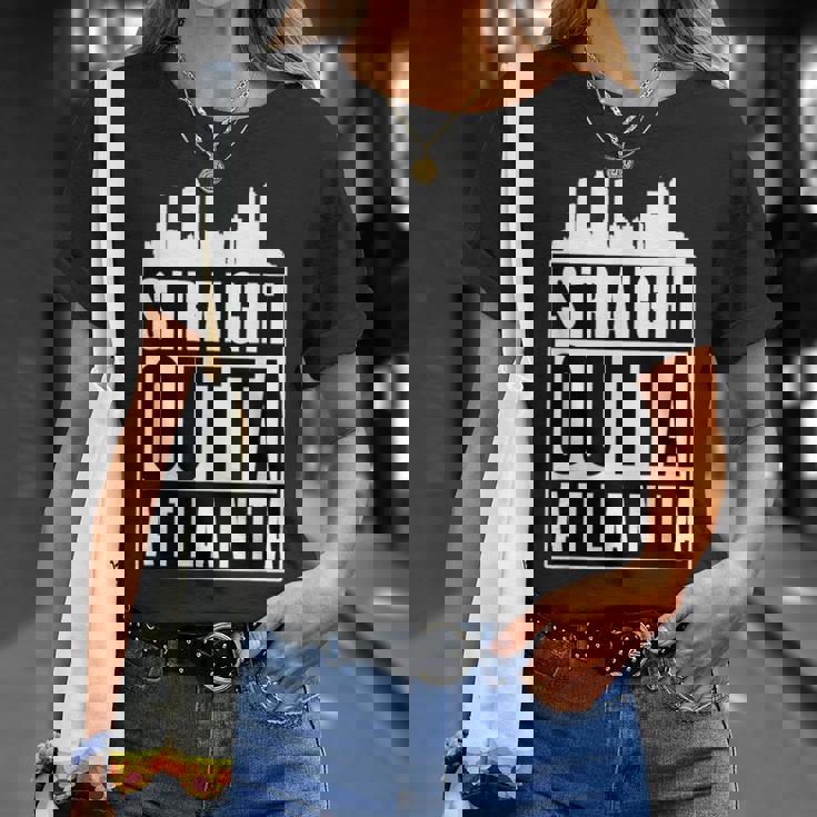 Straight Outta Atlanta 都市のシルエット Tシャツ 彼女への贈り物