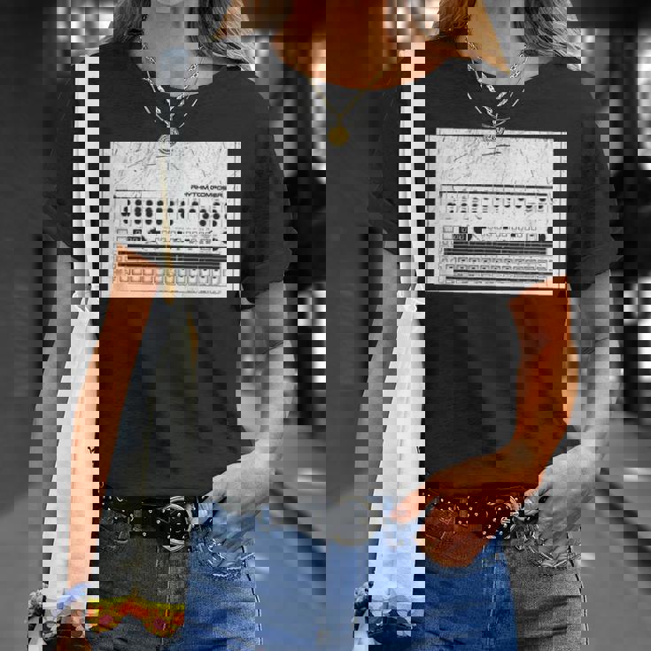 Synthesizer アナログシンセドラムマシン コンピューターヴィンテージオタク Tシャツ 彼女への贈り物