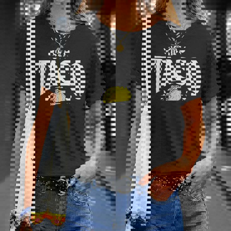 Taco Trump Always Chickens Out 面白いパロディ Tシャツ 彼女への贈り物