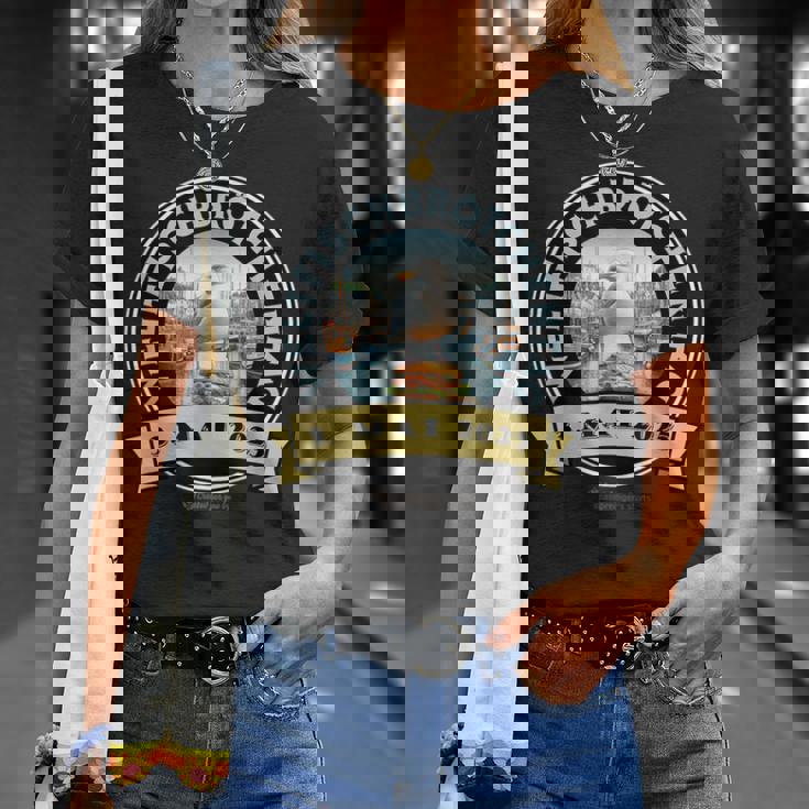 Weltfischbrötchentag 2025 Möwe Fischbrötchen Hafenbecken T-Shirt Geschenke für Sie