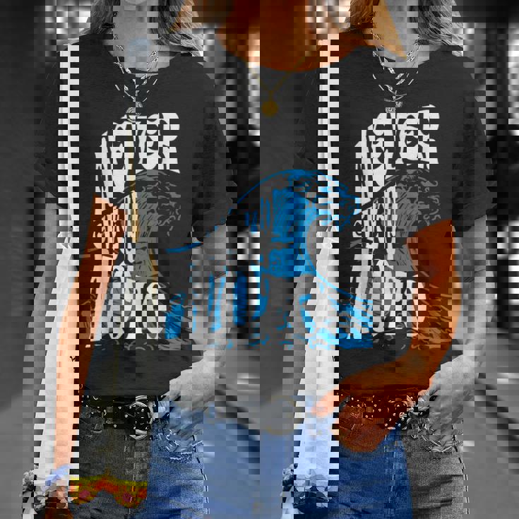 【ネバーギブアップ能登】石川県能登 決してあきらめない 復興 Tシャツ 彼女への贈り物