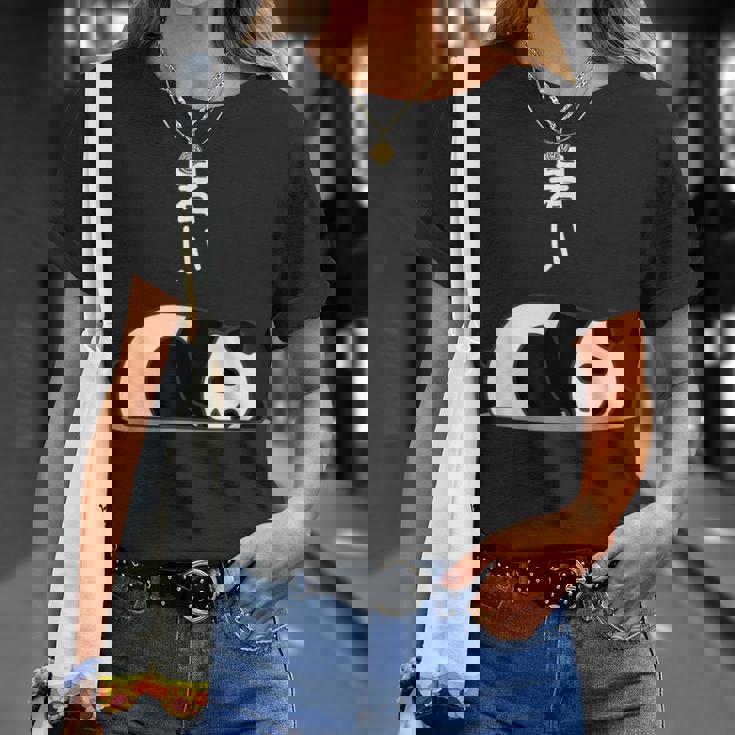 【暑い】パンダ 熊 夏 地球温暖化 熱中症 おもしろ 面白い 可愛い ユーモア ギャグ ネタ ウケ狙い 笑える 変な Tシャツ 彼女への贈り物