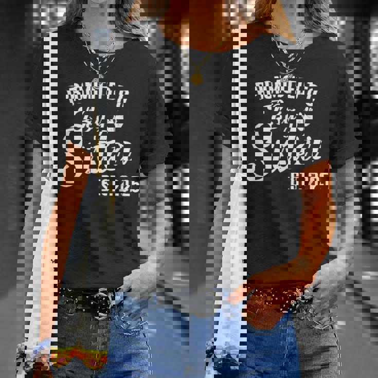 お姉さんエスト 2025 はじめての姉2025に昇格 Tシャツ 彼女への贈り物