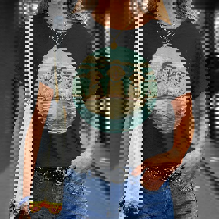 かわいい イエロー ラブラドールレトリバー 犬 釣り ボート 湖 犬 Tシャツ 彼女への贈り物